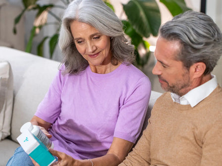 Vitamine und Mineralstoffe gegen graues Haar: Was wirkt wirklich?