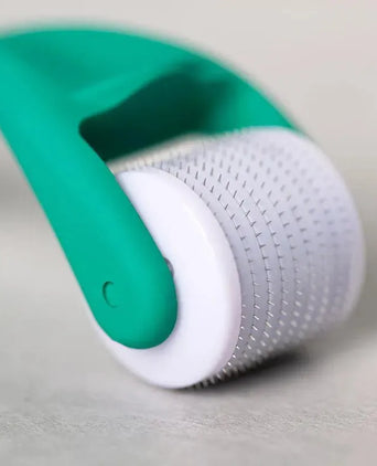 Neofollics Dermaroller (0,3 mm) Neofollics Dermaroller (0,3 mm) - Hairgivers