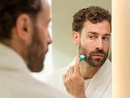 Effektivität unter dem Mikroskop: Microneedling-Therapie mit einem Dermaroller